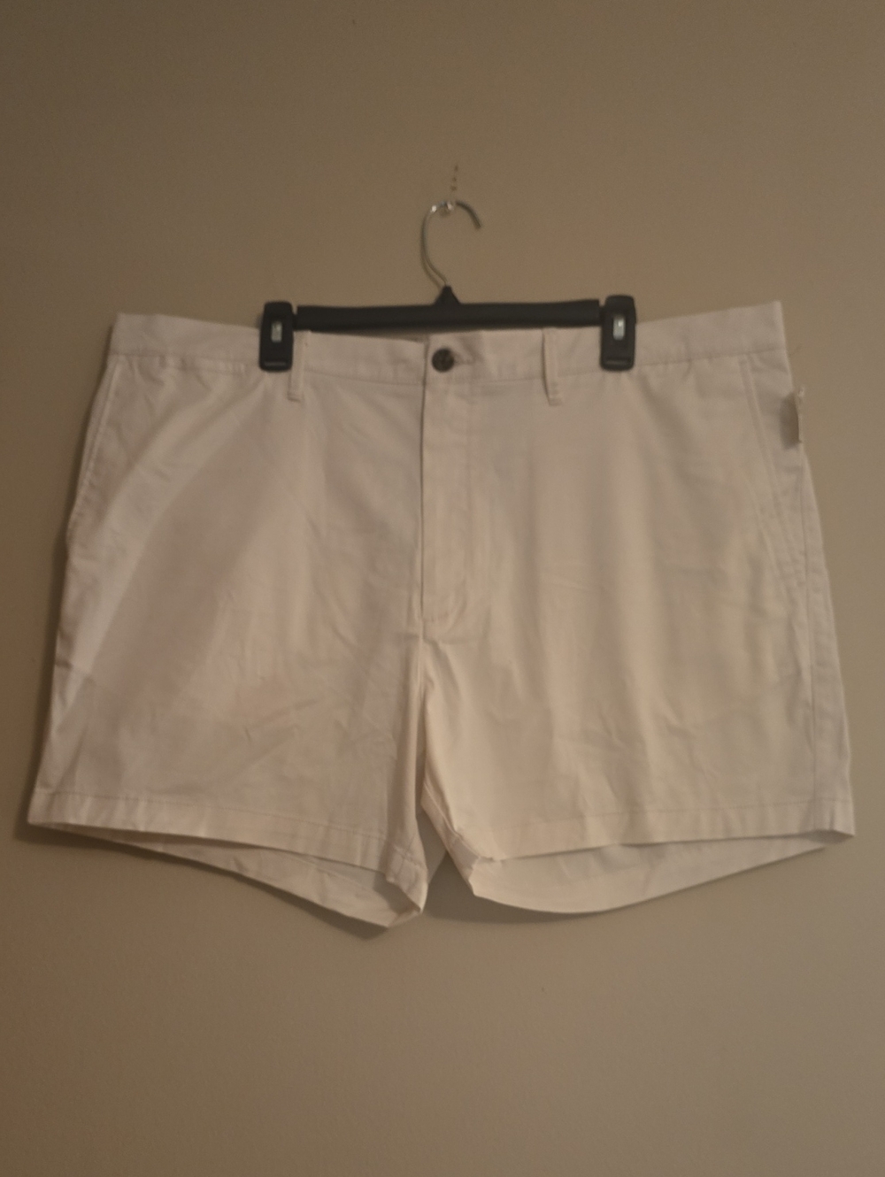 New Goodfellow Men's Size 42 Off-white Flat Front Shorts 5 In Inseam
